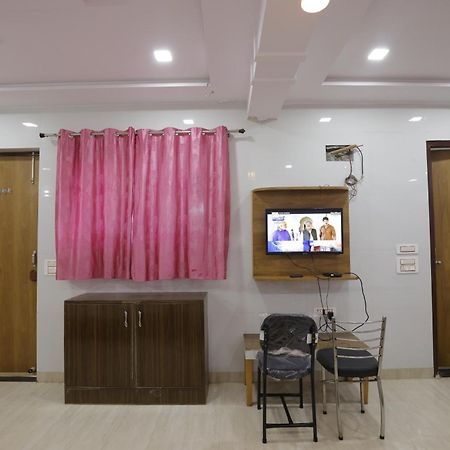 Basil Inn Home Stay Walking Distance From Taj Mahal Agra アーグラ エクステリア 写真